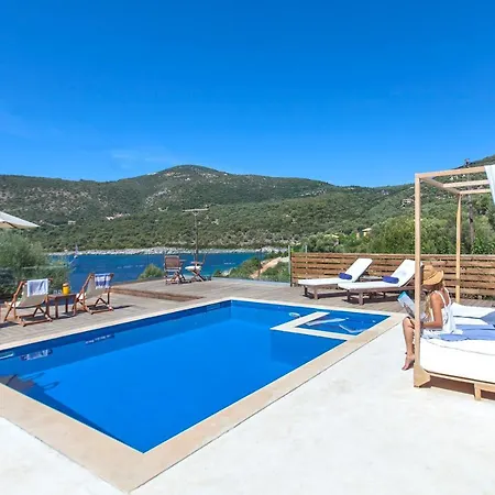 Alma Lefkada- Sea Front *